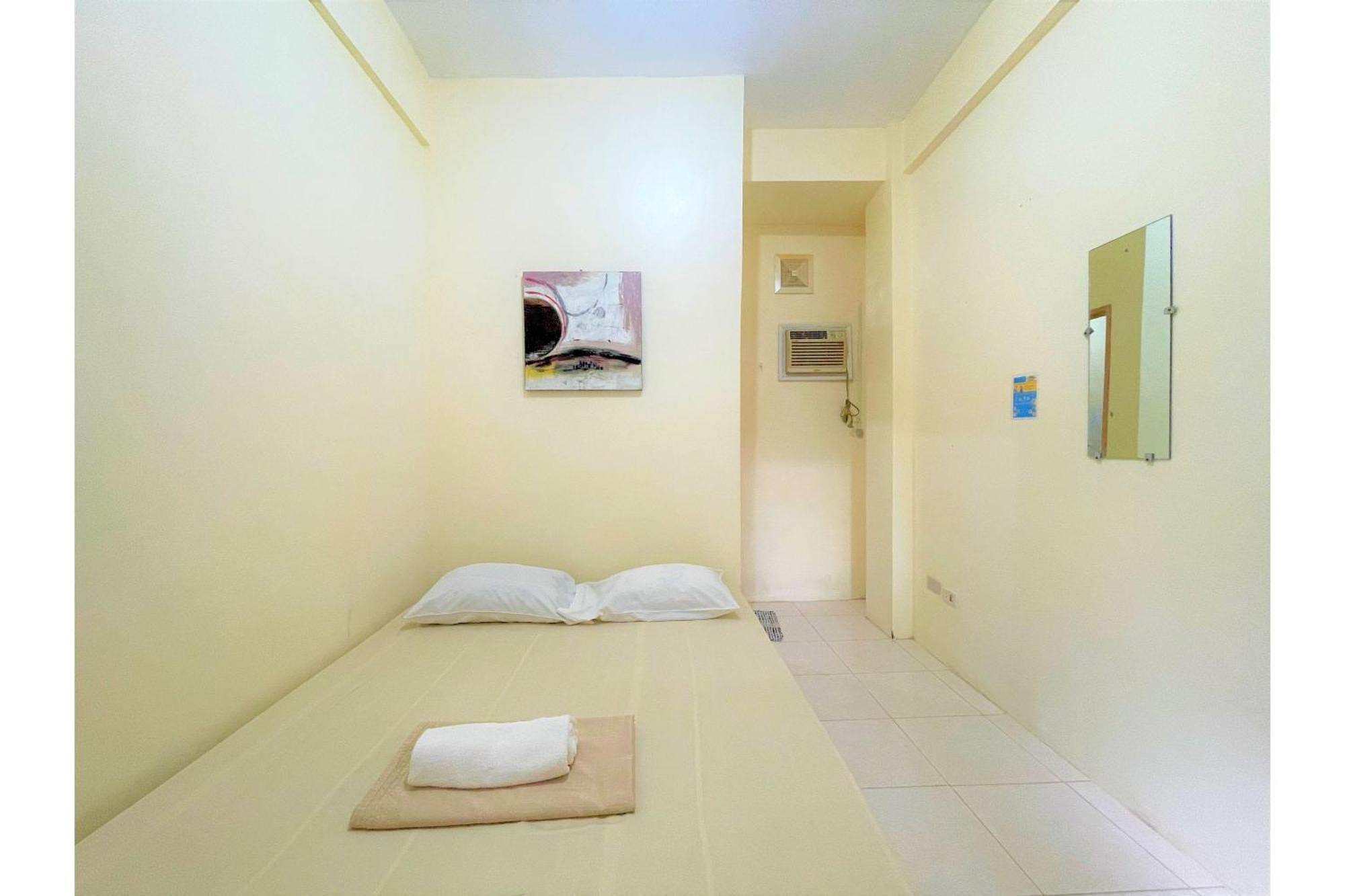 Hotel Oyo 876 Escurel Boracay